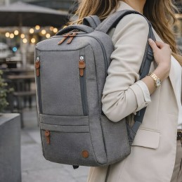 mochila-ejecutiva-urbana-con-logo